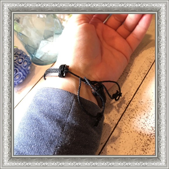 I Love Jesus Bracelet ( Black ) - Picture 5 of 7